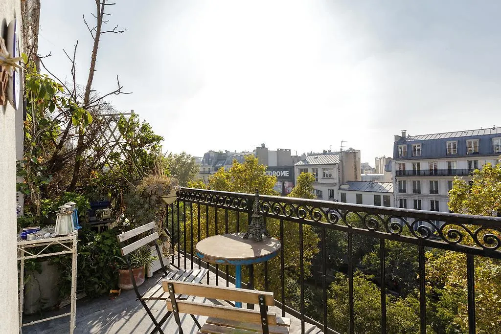 Lovely In Montmartre Pigalle Apartment Paris
